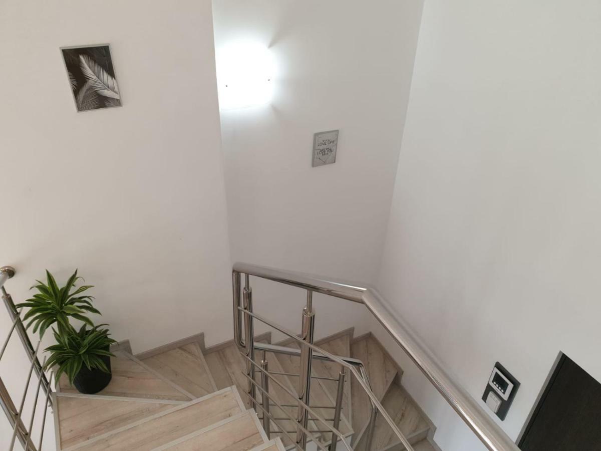 Apartament Ana Premium Oradea Exterior foto